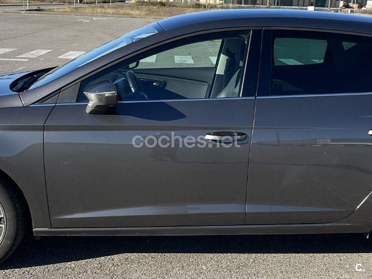 Begagnad Seat Leon XCELLENCE 150 HK (110 kW) 2017 Grå Sedan