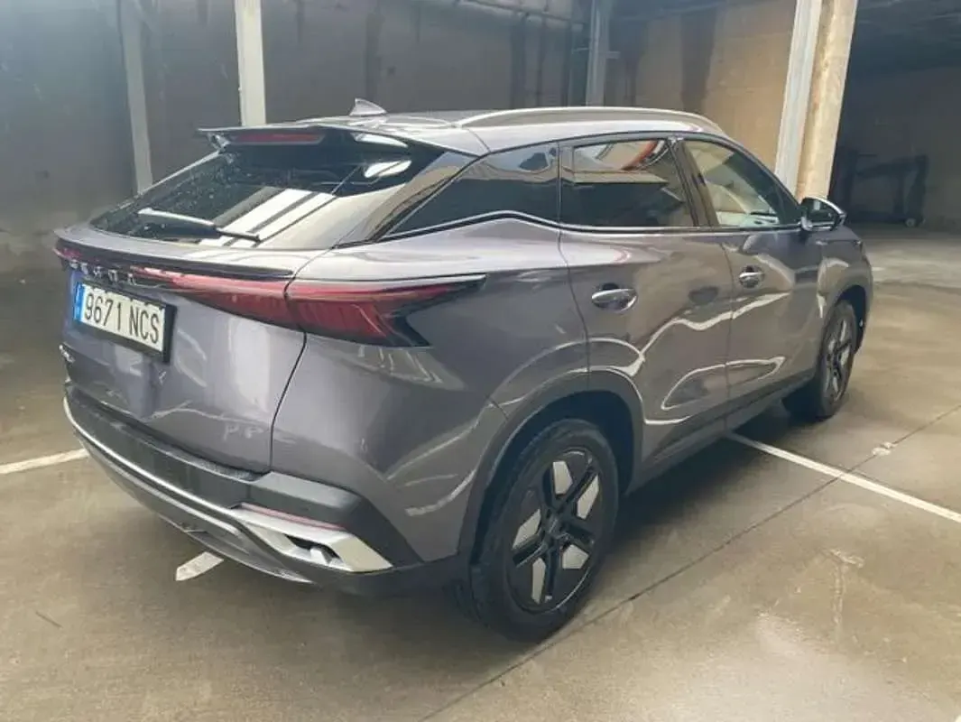 Usado Omoda 5 148 CV (108 kW) 2025 Gris SUV