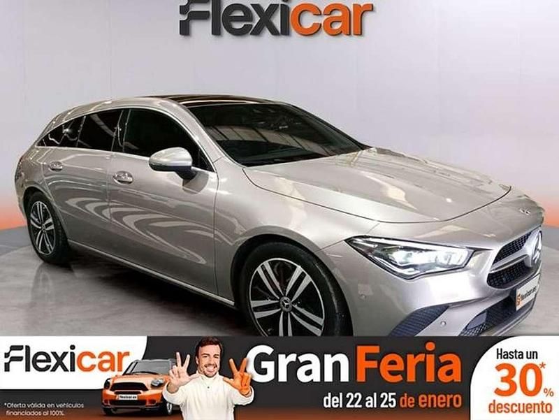 Beige Usado 2020 Mercedes CLA180 Shooting Brake Familiar | 19.490 € - Imagen 1/4