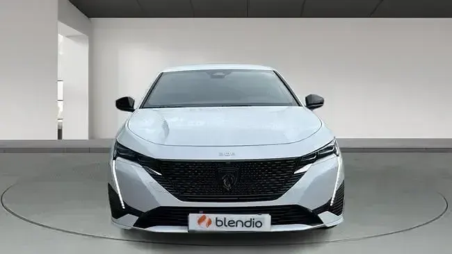 Usado Peugeot e-308 114 kW (156 CV) 2024 Blanco Utilitario