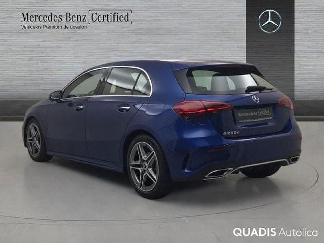 Usado Mercedes A200 AMG line 150 CV (110 kW) 2025 Azul espectra
