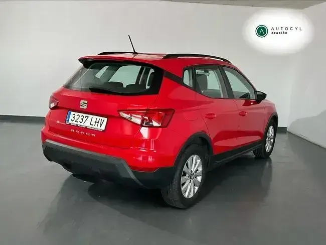Usado Seat Arona Style 95 CV (69 kW) 2020 Rojo SUV