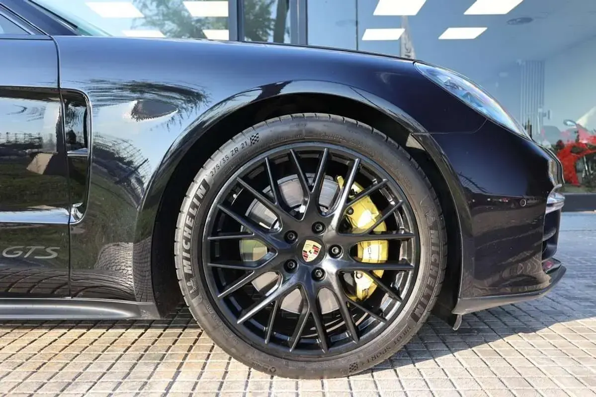 Usado Porsche Panamera GTS Sport Turismo Sport Turismo 460 CV (338 kW) 2019 Negro Familiar
