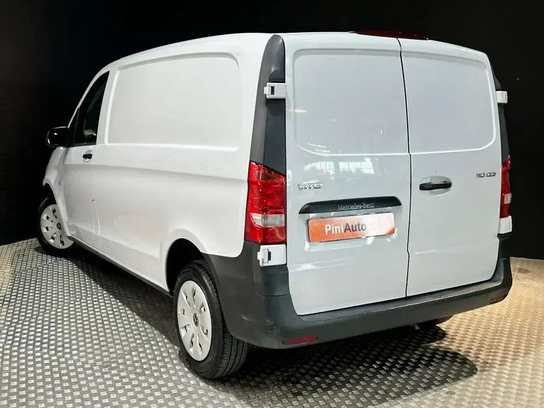 Usado Mercedes Vito 102 CV (75 kW) 2020 Blanco Van
