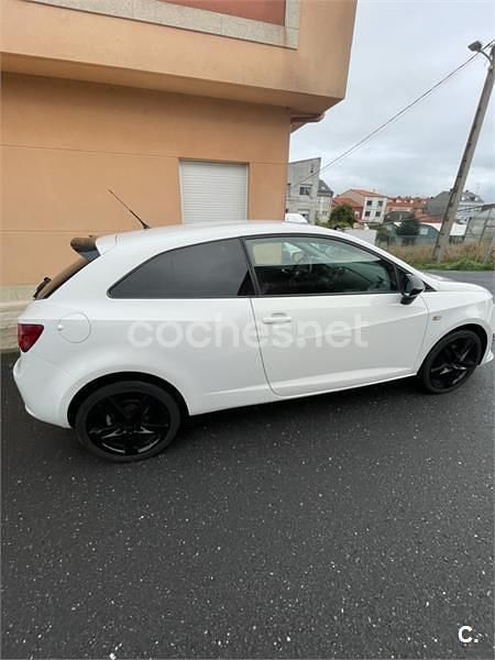 Usado Seat Ibiza SC FR 143 CV (105 kW) 2010 Blanco Utilitario