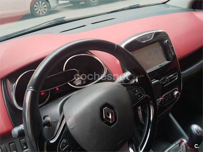 Usado Renault Clio IV Business 90 CV (66 kW) 2015 Rojo Berlina