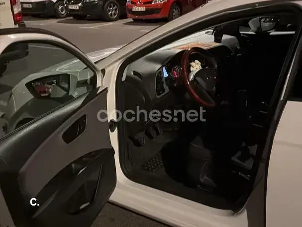 Usado Seat Leon Ecomotive 110 CV (80 kW) 2016 Blanco Berlina
