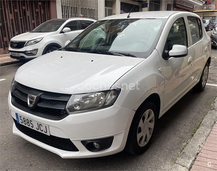 Usado Dacia Sandero Ambiance 75 CV (55 kW) 2015 Blanco Berlina