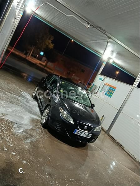 Usado Seat Ibiza SC 90 CV (66 kW) 2011 Negro Utilitario