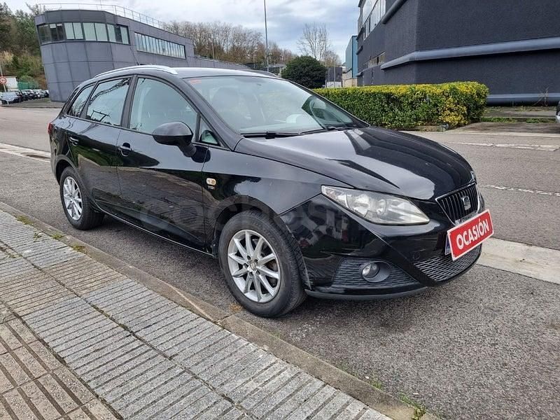 Usado Seat Ibiza ST Style 105 CV (77 kW) 2013 Negro Familiar