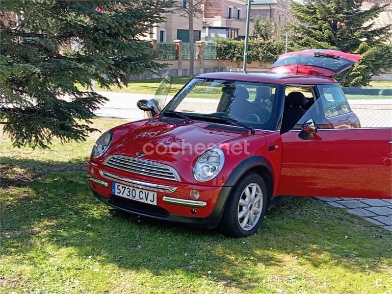 Usado Mini ONE 90 CV (66 kW) 2004 Rojo Utilitario