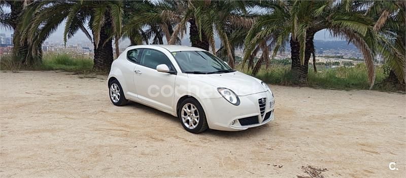 Blanco Usado 2010 Alfa Romeo MiTo Distinctive Utilitario | 3950 € (Precio justo) - Imagen 1/4