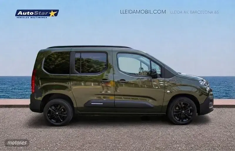 Usado Citroën Berlingo 102 CV (75 kW) 2024 Verde Monovolumen