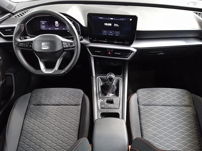 Usado Seat Leon ST FR 150 CV (110 kW) 2024 Gris Familiar