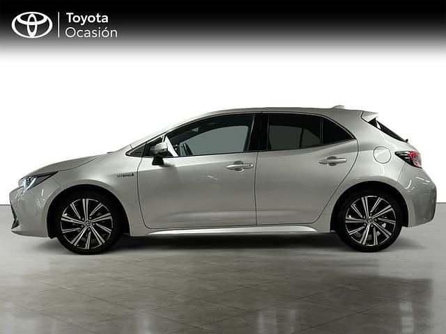 Usado Toyota Corolla Style 122 CV (89 kW) 2022 Gris / plata Berlina
