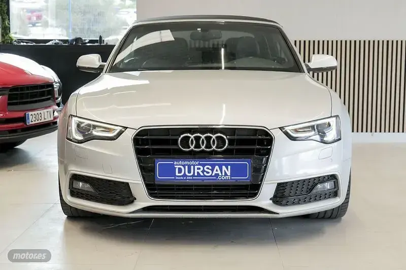 Usado Audi A5 Cabriolet S-Line 177 CV (130 kW) 2014 Plateado Descapotable