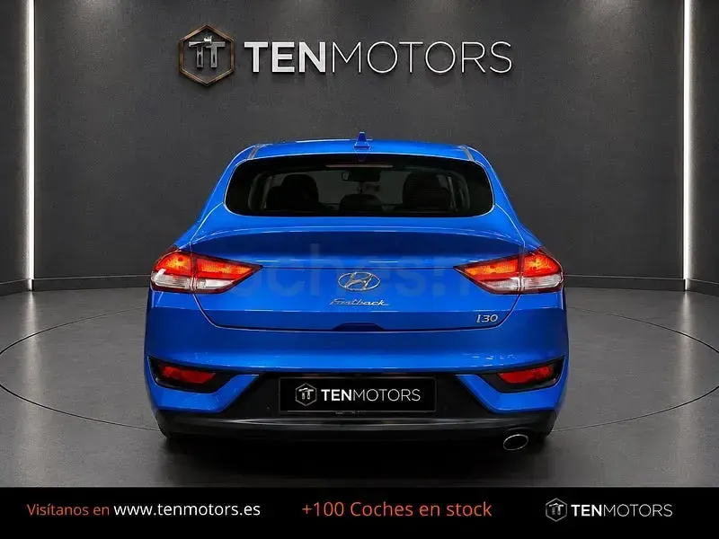 Usado Hyundai i30 120 CV (88 kW) 2018 Azul Berlina