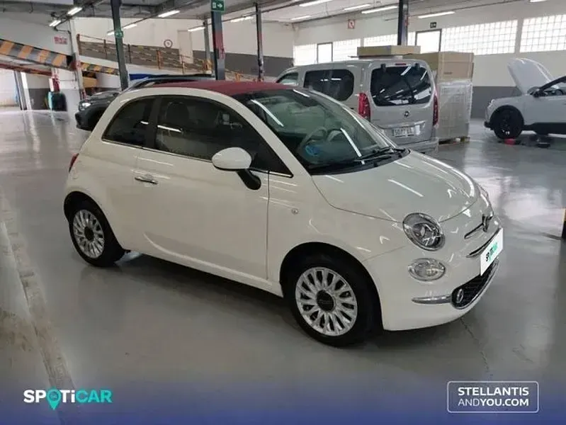 Usado Fiat 500C Dolcevita 70 CV (51 kW) 2023 Blanco Descapotable