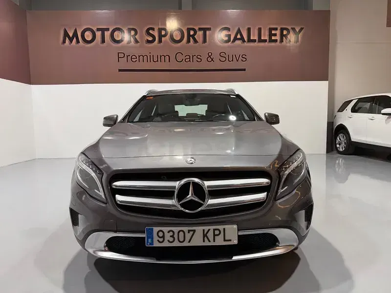 Usado Mercedes GLA220 Urban 170 CV (125 kW) 2014 Gris / plata SUV