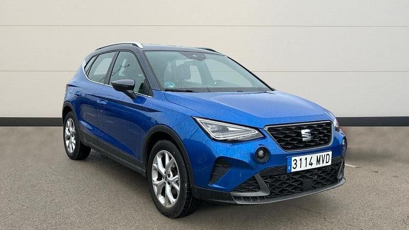 Usado Seat Arona FR 115 CV (84 kW) 2024 Azul SUV