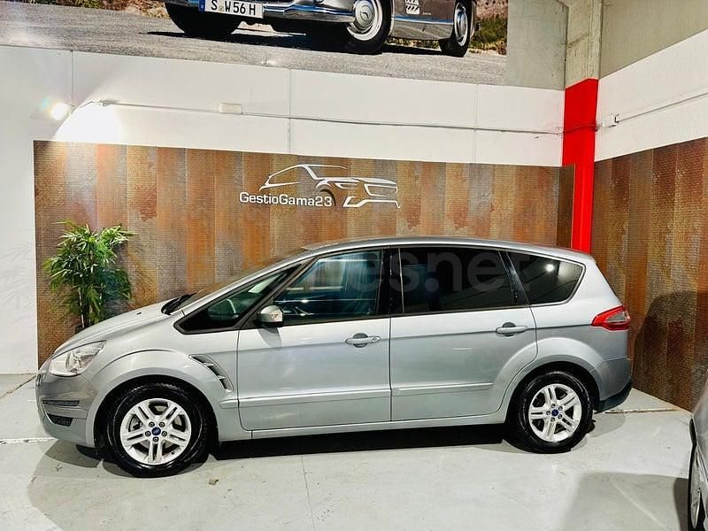 Usado Ford S-MAX Titanium 140 CV (102 kW) 2014 Gris / plata Monovolumen