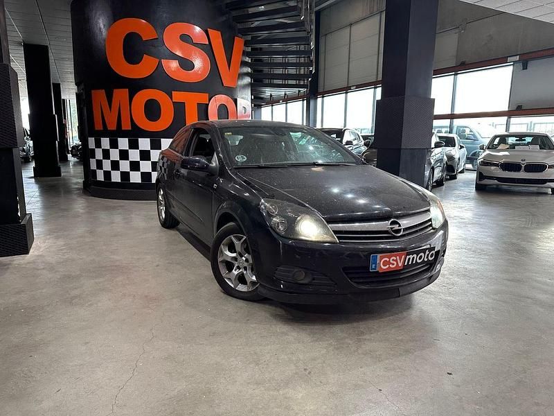 Usado Opel Astra GTC Enjoy 120 CV (88 kW) 2005 Negro Utilitario