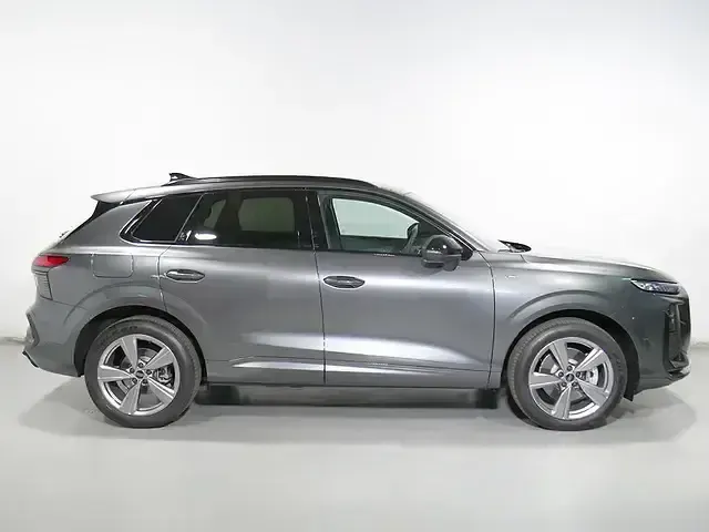 Usado Audi Q3 S-Line 150 CV (110 kW) 2025 Gris / plata SUV