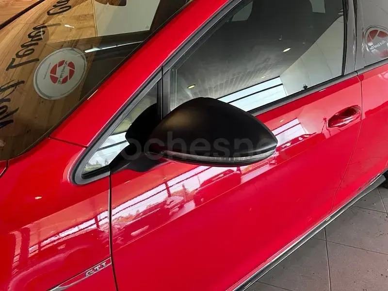 Usado VW Golf VII GTI 290 CV (213 kW) 2019 Rojo Berlina