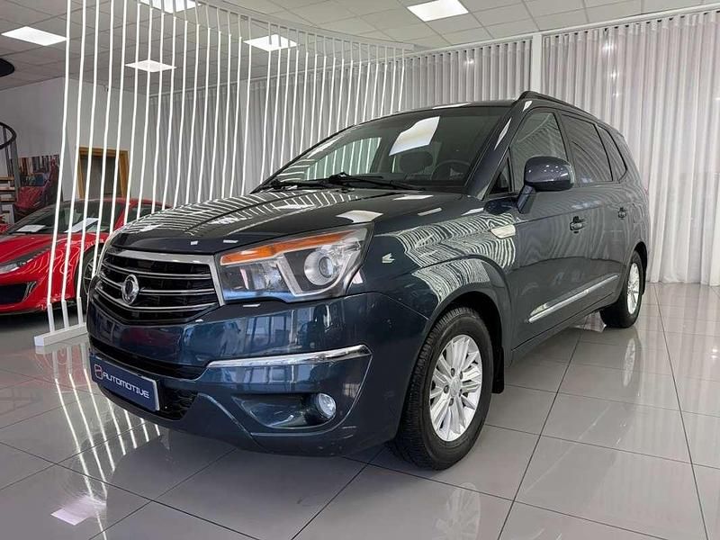 Azul Usado 2015 Ssangyong (KGM) Rodius Limited Monovolumen | 12.990 € (Precio justo) - Imagen 1/4