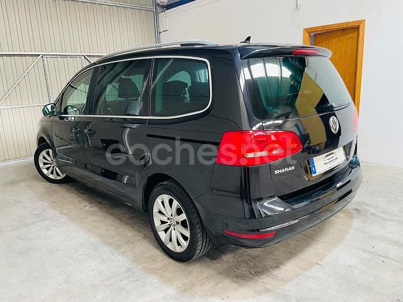 Usado VW Sharan Sport 140 CV (102 kW) 2012 Negro Monovolumen