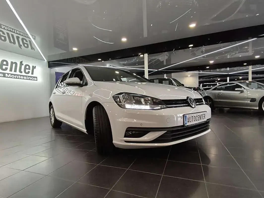 Usado VW Golf VII Business 114 CV (83 kW) 2017 Blanco Utilitario