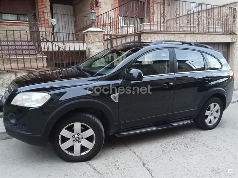 Usado Chevrolet Captiva LT 150 CV (110 kW) 2009 Negro SUV