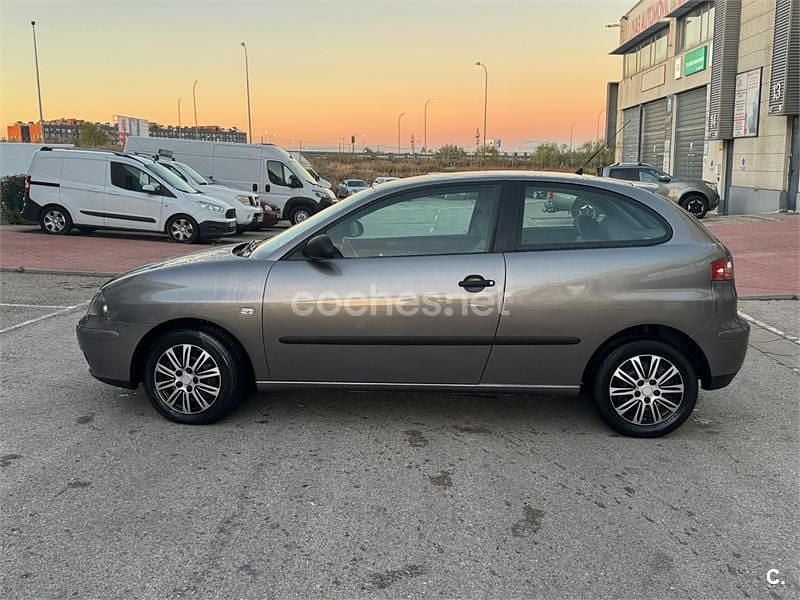 Marrón Usado 2003 Seat Ibiza Stylance Berlina | 3490 € (Precio justo) - Imagen 1/4