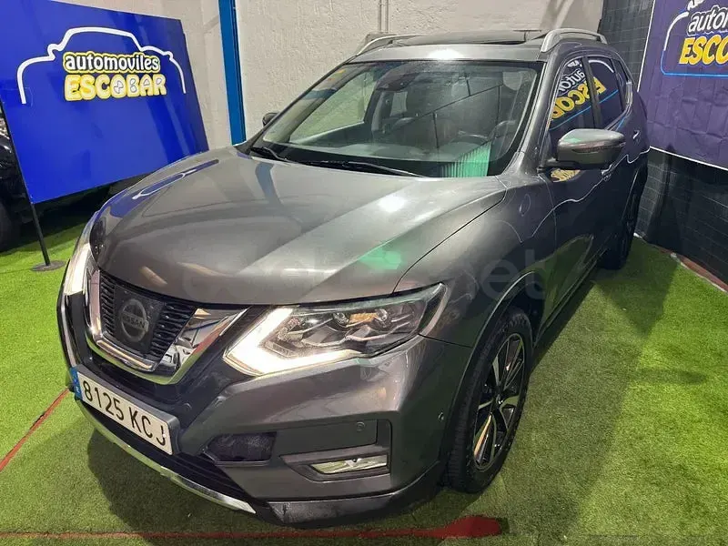 Usado Nissan X-Trail Tekna 177 CV (130 kW) 2017 Gris / plata SUV