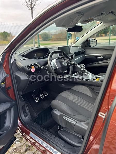Usado Peugeot 3008 Active 130 CV (95 kW) 2020 Granate SUV