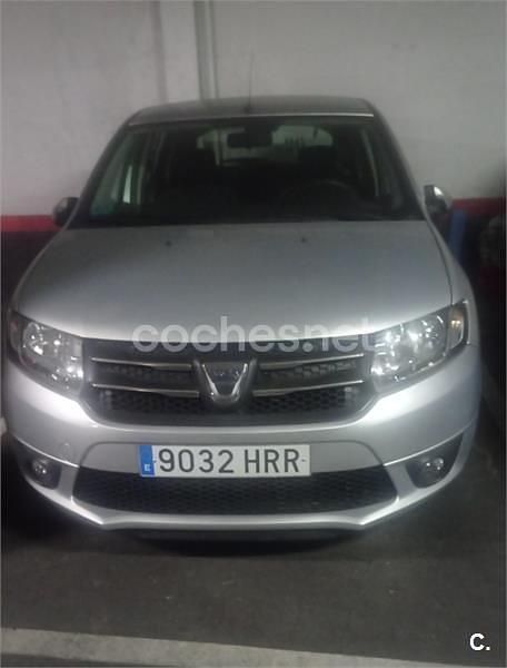 Gris / plata Usado 2013 Dacia Sandero Lauréate Berlina | 6800 € (Precio justo) - Imagen 1/4