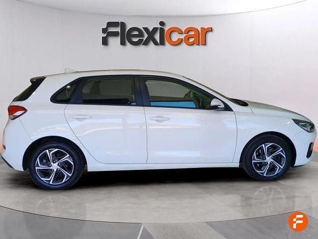Usado Hyundai i30 116 CV (85 kW) 2021 Blanco Utilitario