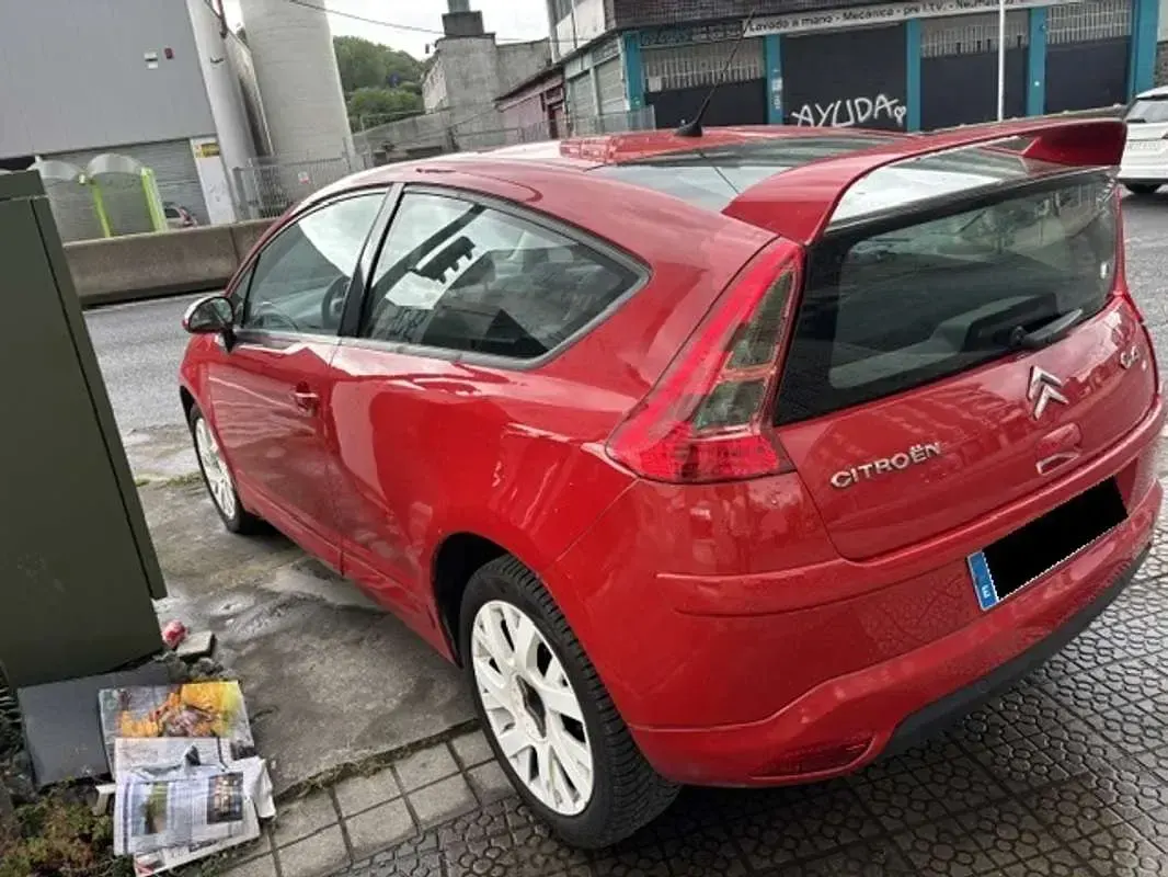 Usado Citroën C4 140 CV (102 kW) 2008 Rojo Coupe