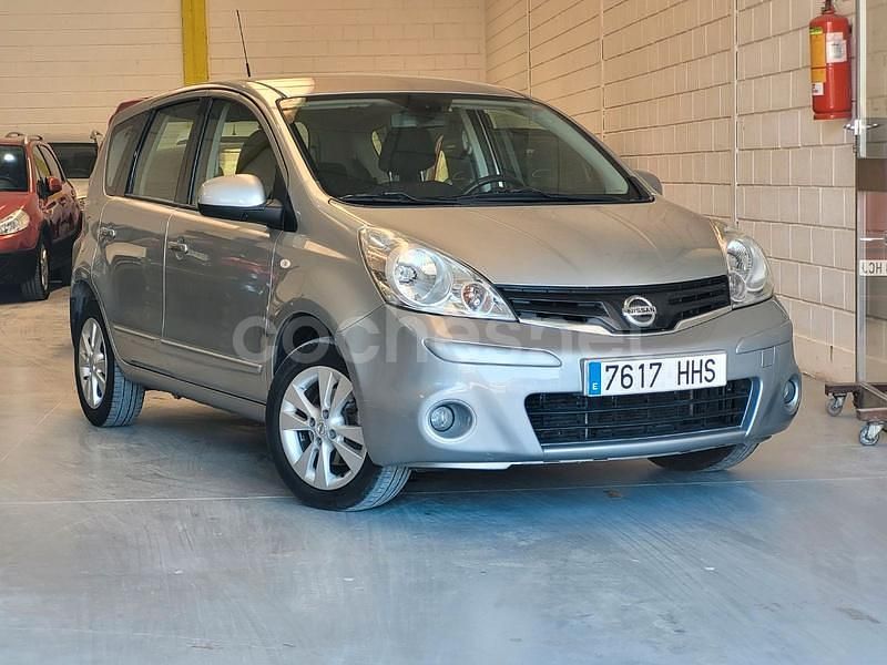 Usado Nissan Note Tekna 103 CV (75 kW) 2011 Gris / plata Monovolumen
