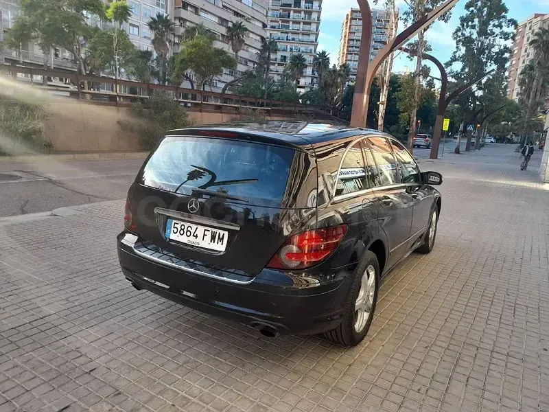 Usado Mercedes R320 224 CV (164 kW) 2007 Negro Familiar