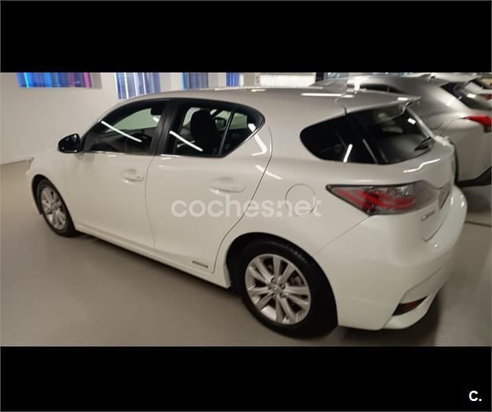 Usado Lexus CT200h Executive Line 136 CV (100 kW) 2015 Blanco Berlina