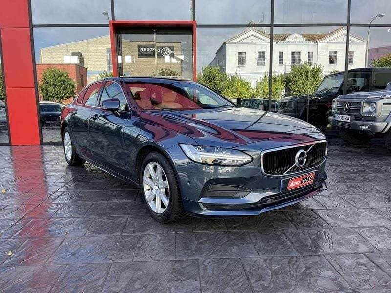 Usado Volvo S90 Momentum 150 CV (110 kW) 2018 Azul Berlina
