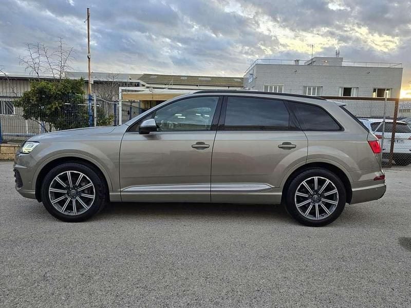 Usado Audi Q7 Sport 272 CV (200 kW) 2015 Gris SUV