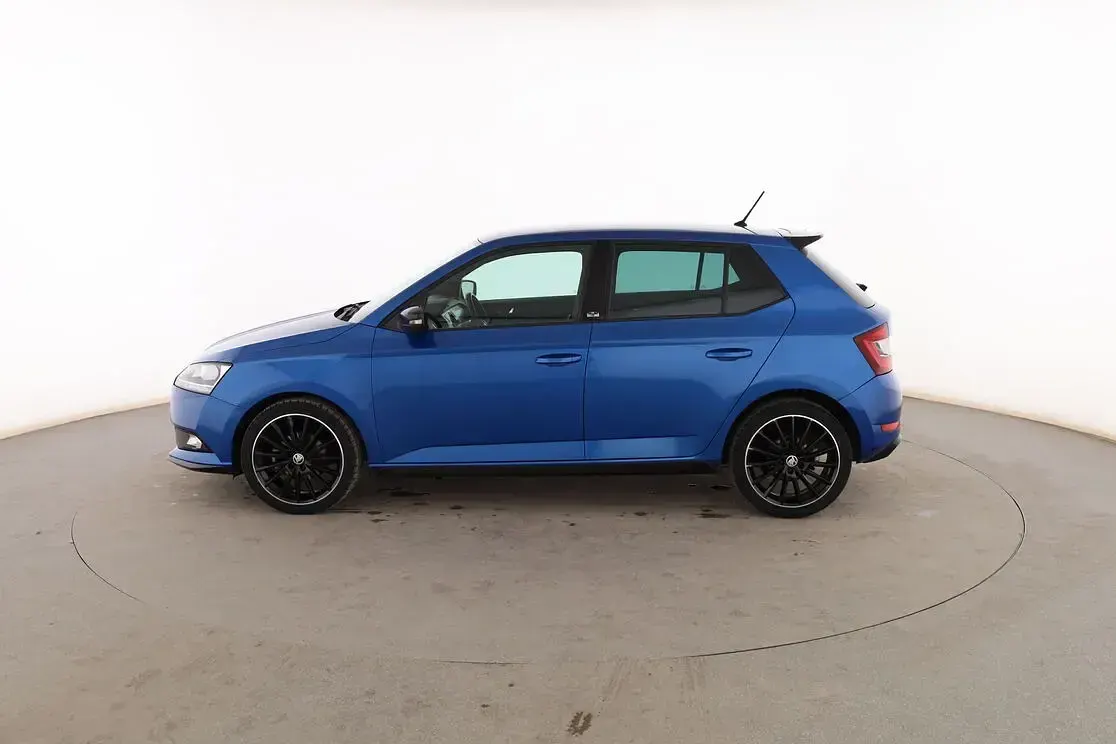 Usado Skoda Fabia 95 CV (69 kW) 2021 Azul Utilitario
