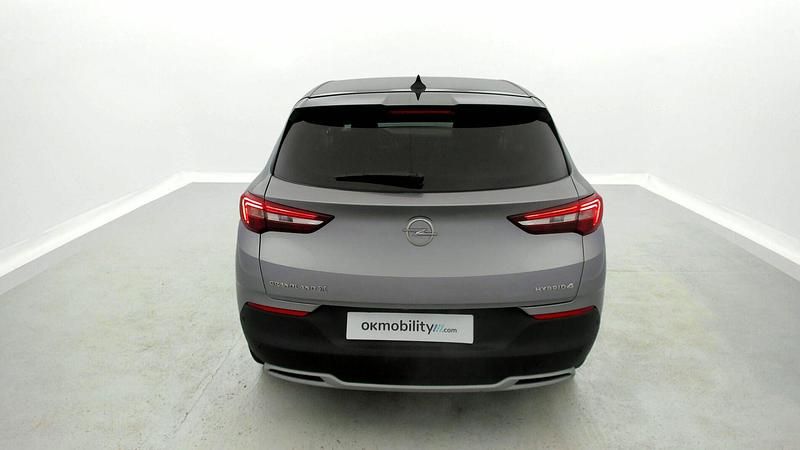 Usado Opel Grandland X Ultimate 300 CV (220 kW) 2021 Gris himalaya / techo negro SUV