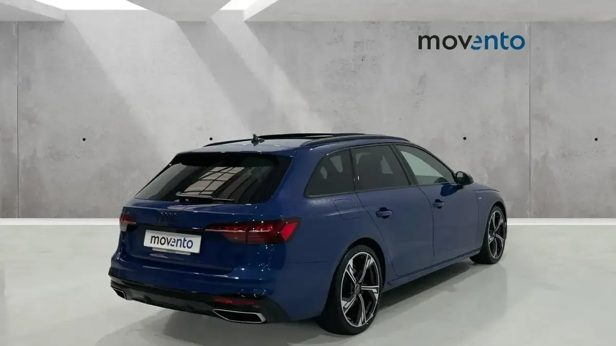 Usado Audi A4 163 CV (119 kW) 2024 Azul Familiar