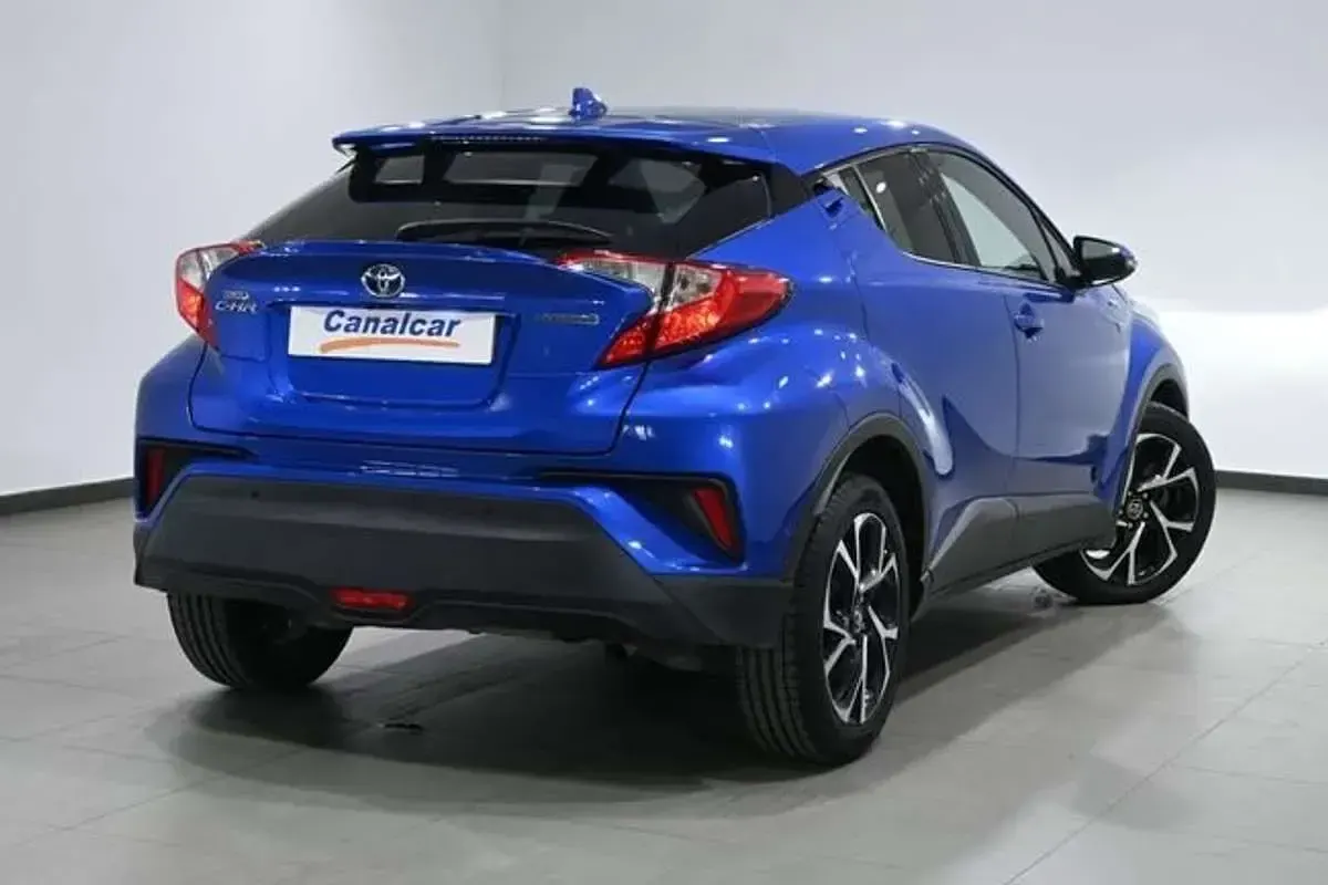 Usado Toyota C-HR Advance 97 CV (71 kW) 2018 Azul SUV