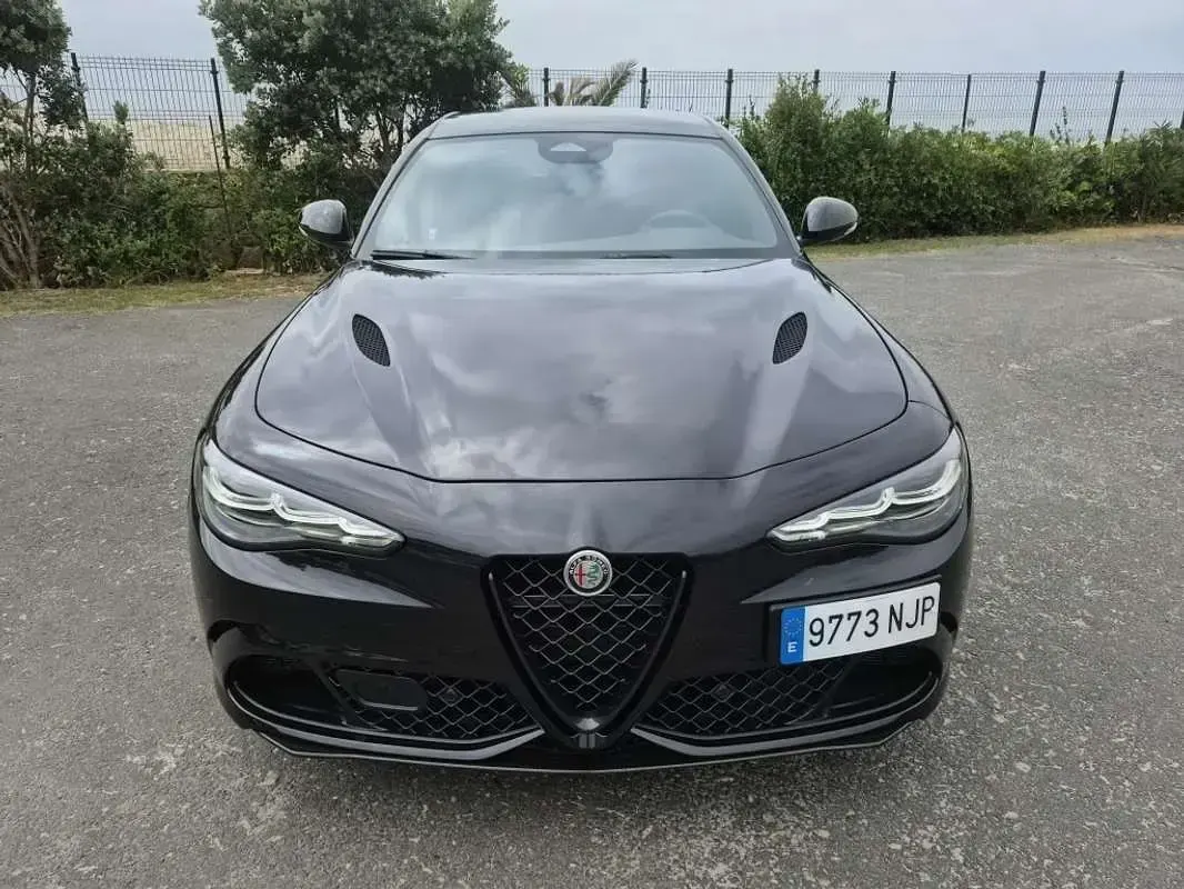 Nuevo Alfa Romeo Giulia Quadrifoglio 519 CV (381 kW) 2026 Negro Berlina