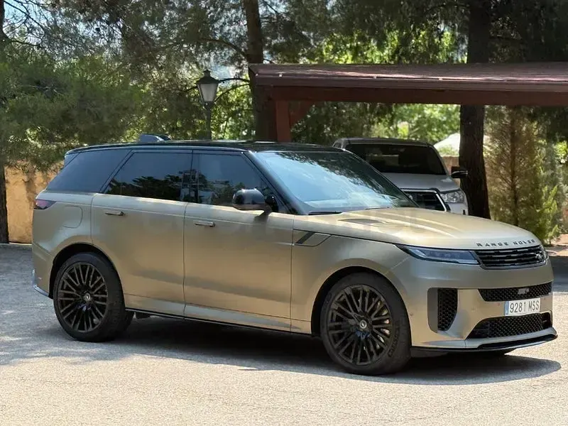 Usado Land Rover Range Rover Sport 635 CV (467 kW) 2024 Beige SUV