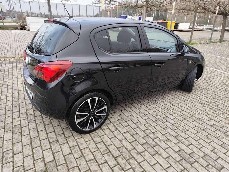 Usado Opel Corsa 90 CV (66 kW) 2019 Negro Utilitario